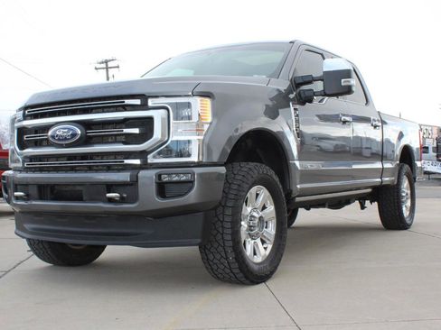 Used 2021 Ford F250 Platinum w/ FX4 Off-Road Package image 2