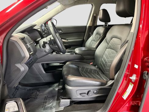 Used 2023 Nissan Pathfinder Platinum AWD/4WD image 22