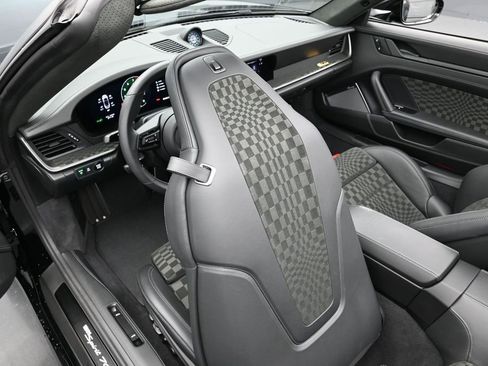 Certified 2026 Porsche 911 GTS RWD image 20