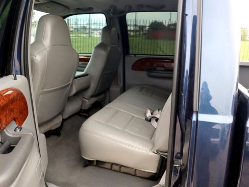 Used 2003 Ford F250 XL image 28