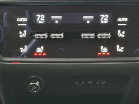 New 2026 Porsche Cayenne Coupe image 17