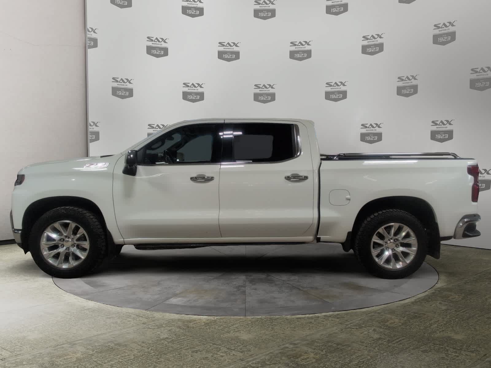 Used 2022 Chevrolet Silverado 1500 LTZ w/ LTZ Premium Package AWD/4WD image 2