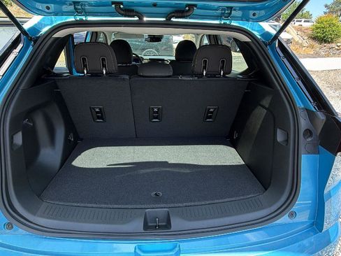 New 2027 Chevrolet Bolt LT w/ Comfort Package FWD image 9