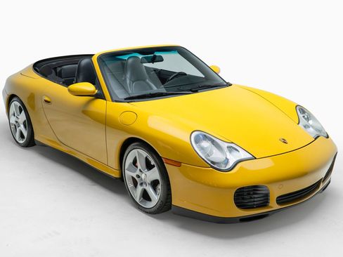 Used 2004 Porsche 911 Carrera 4S AWD/4WD image 7