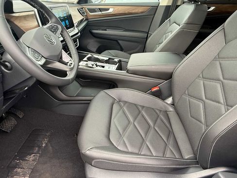 New 2026 Volkswagen Atlas SE image 8