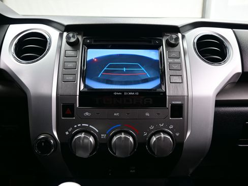 Used 2017 Toyota Tundra SR5 image 19