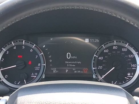 Used 2025 Toyota Highlander XLE AWD/4WD image 29