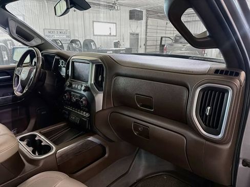 Used 2021 Chevrolet Silverado 1500 LTZ w/ LTZ Convenience Package II AWD/4WD image 12