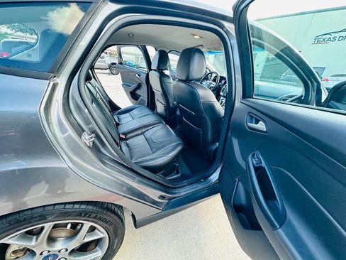 Used 2013 Ford Focus SE FWD image 18
