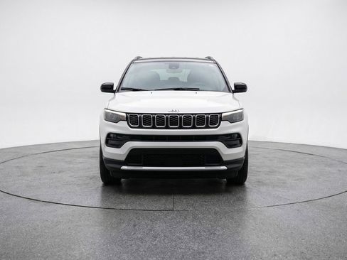 Used 2025 Jeep Compass Limited image 2