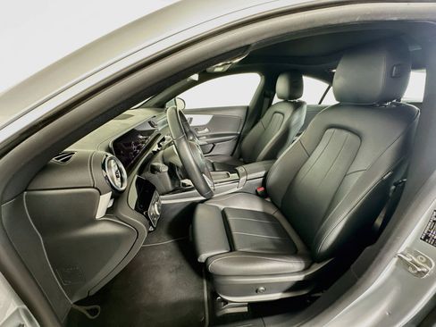 Used 2025 Mercedes-Benz CLA 250 4MATIC image 13