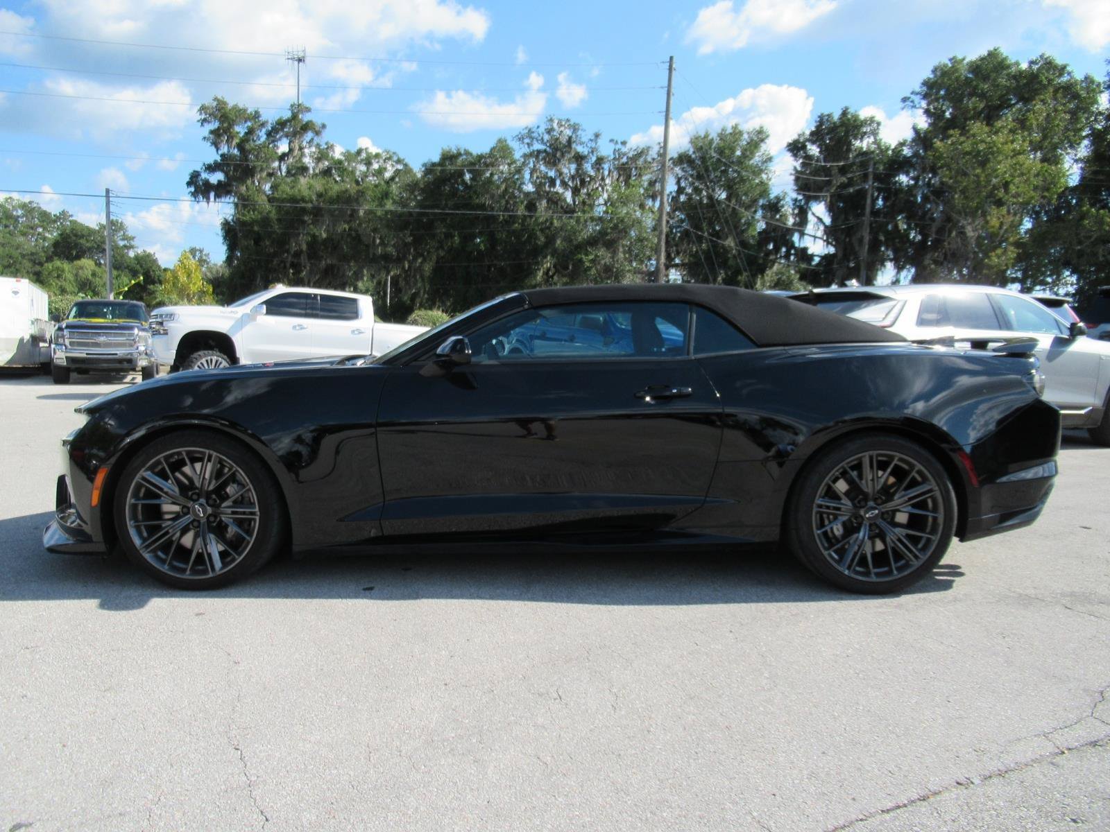 Used 2022 Chevrolet Camaro ZL1 w/ LPO, ZL1 Protection Package RWD image 4