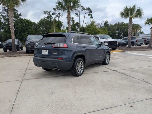 Used 2022 Jeep Cherokee Latitude Lux FWD image 3