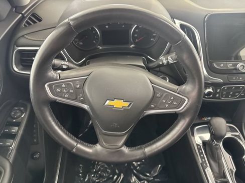 Used 2022 Chevrolet Equinox Premier FWD image 23