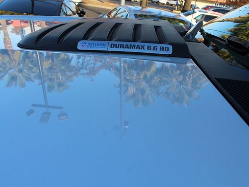 Used 2011 GMC Sierra 2500 SLT w/ SLT Convenience Package image 33