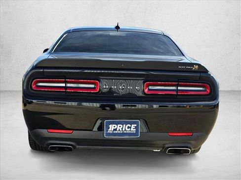 Used 2022 Dodge Challenger R/T Scat Pack w/ Scat Pack Stripe image 6