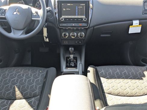 Used 2026 Mitsubishi Outlander Sport ES image 16
