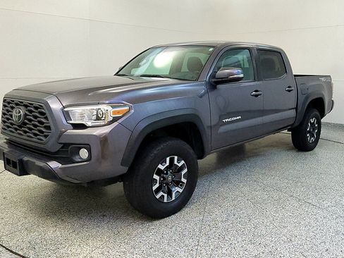 Used 2021 Toyota Tacoma TRD Off-Road w/ Technology Package AWD/4WD image 3