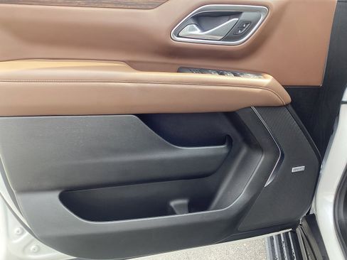 Used 2024 Chevrolet Tahoe High Country w/ Advanced Technology Package image 18