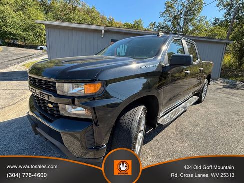 Used 2019 Chevrolet Silverado 1500 Custom w/ Custom Value Package image 3