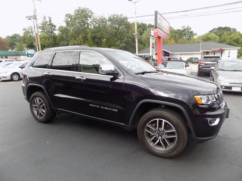 Used 2020 Jeep Grand Cherokee Limited AWD/4WD image 2