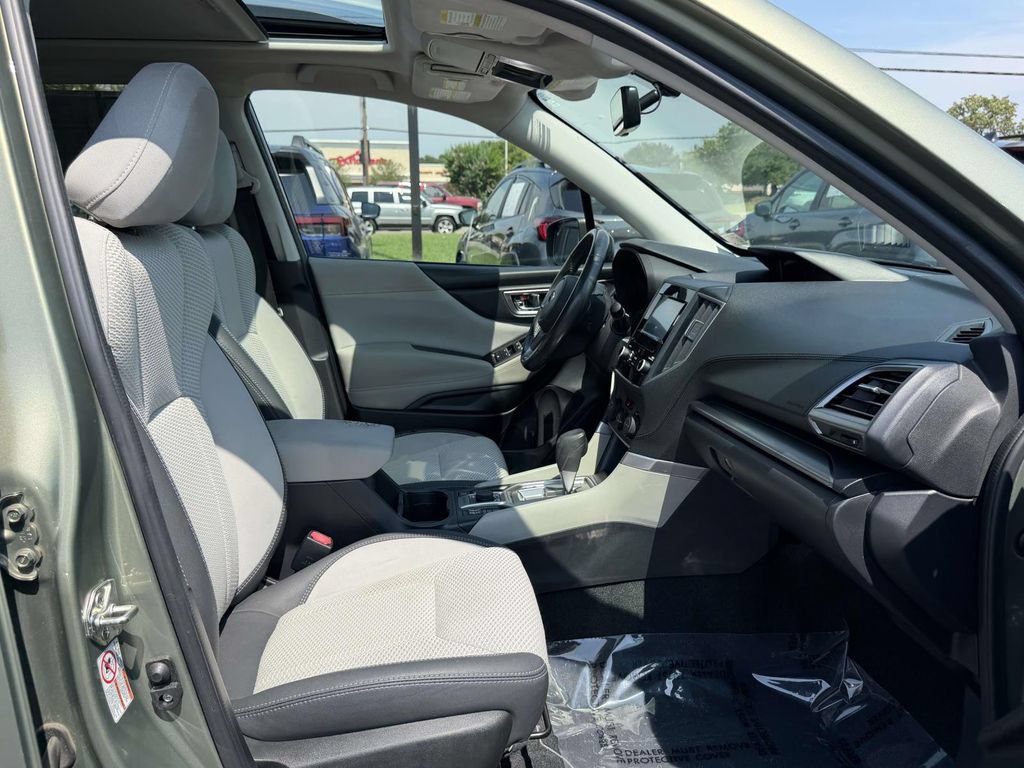Used 2019 Subaru Forester Premium w/ All-Weather Package AWD/4WD image 12