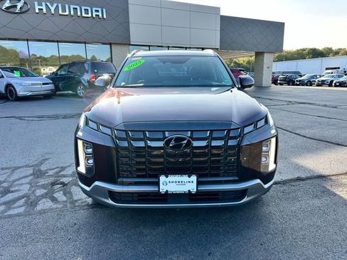 Used 2023 Hyundai Palisade Limited w/ Cargo Package AWD/4WD image 2