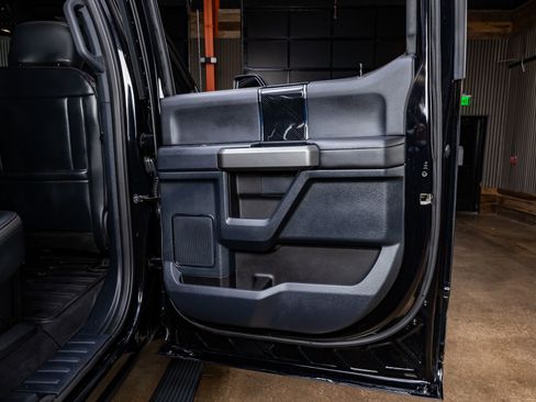 Used 2022 Ford F450 Platinum w/ FX4 Off-Road Package image 39