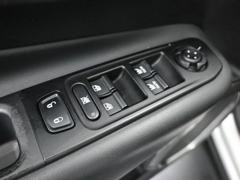 Used 2020 Jeep Renegade Limited w/ Safety and Security Group AWD/4WD image 13