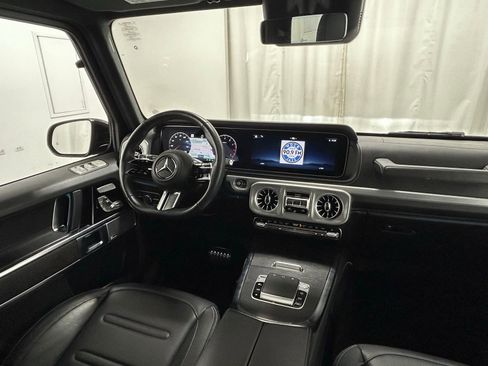 Used 2025 Mercedes-Benz G 550 image 10