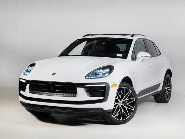 Certified 2026 Porsche Macan AWD/4WD image 1