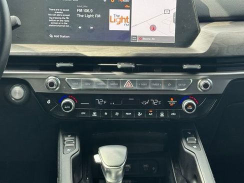 Used 2025 Kia Telluride EX X-Line AWD/4WD image 17