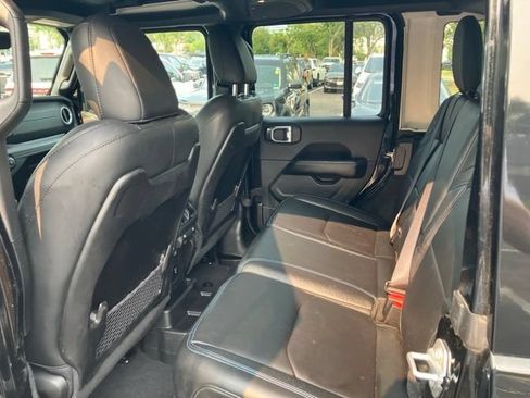 Used 2024 Jeep Wrangler High Altitude AWD/4WD image 17