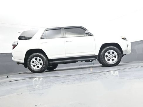 Used 2016 Toyota 4Runner SR5 Premium AWD/4WD image 31