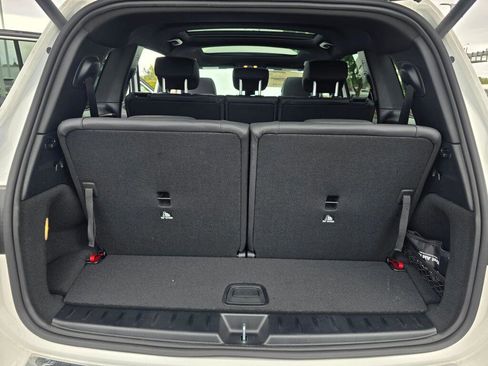 New 2026 Mercedes-Benz GLB 250 4MATIC image 11