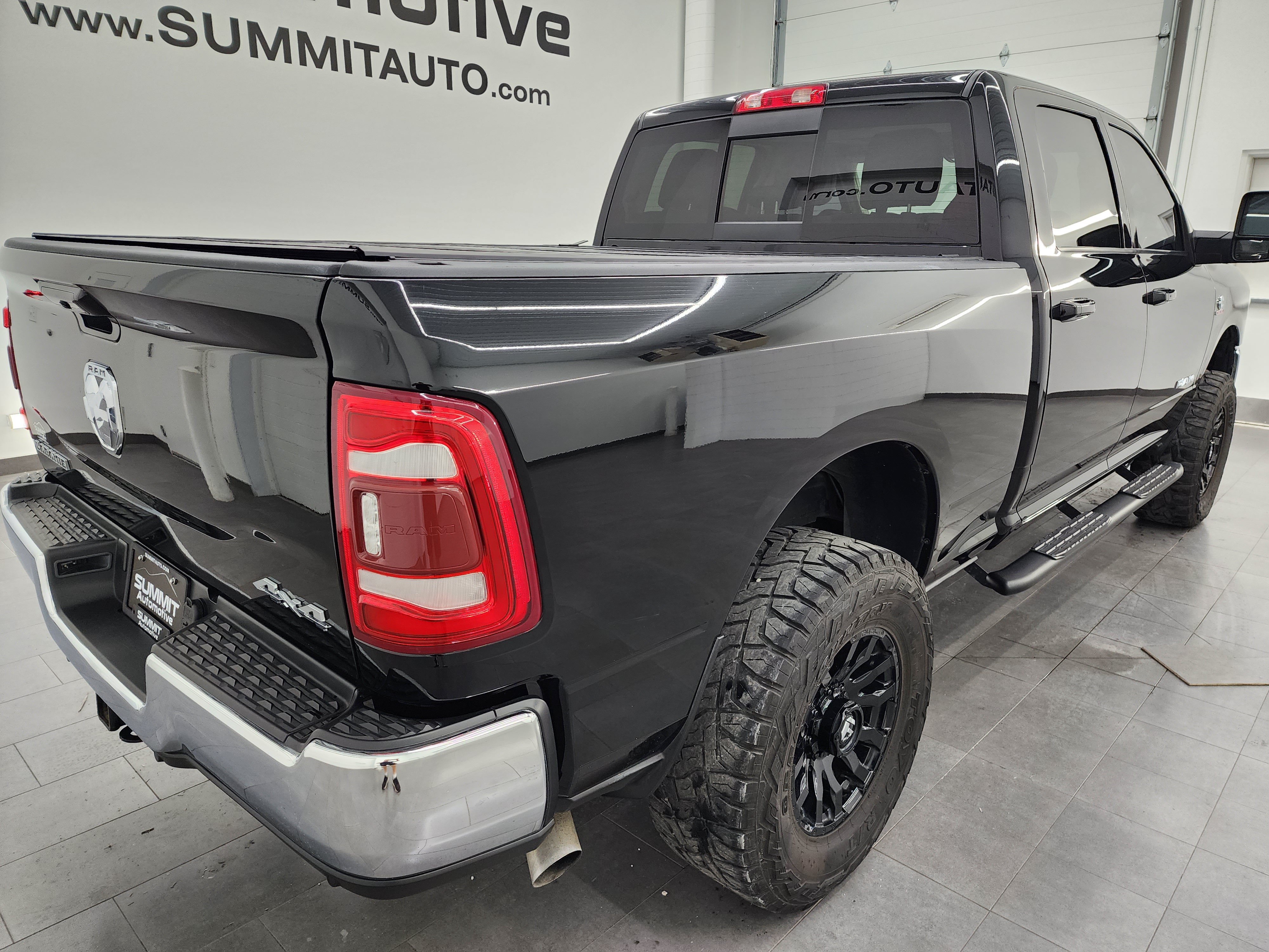 Used 2024 RAM 2500 Laramie w/ Protection Group AWD/4WD image 4