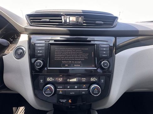 Used 2021 Nissan Rogue Sport SL image 21