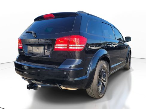 Used 2020 Dodge Journey SE w/ SE Popular Equipment Group FWD image 4