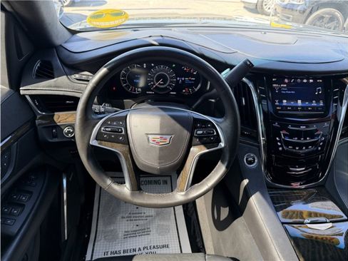 Used 2016 Cadillac Escalade Platinum AWD/4WD image 43