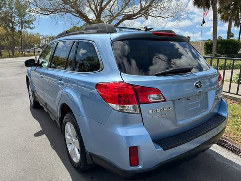 Used 2012 Subaru Outback 2.5i Limited w/ Moonroof Pkg AWD/4WD image 12