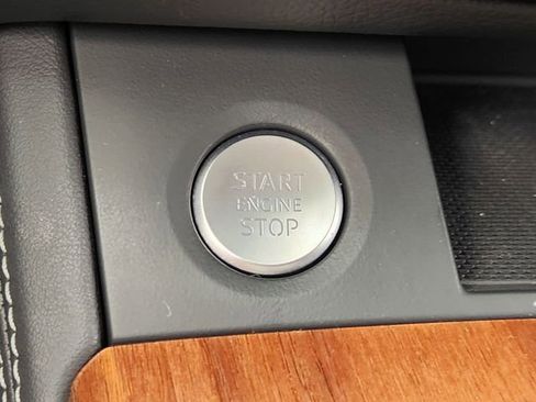 Used 2023 Audi Q5 2.0T Prestige w/ Prestige Package image 15