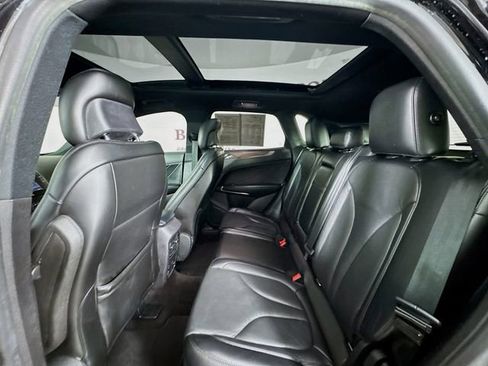 Used 2019 Lincoln MKC Reserve image 29