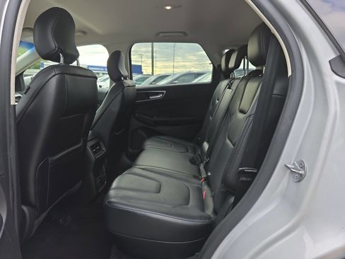 Used 2017 Ford Edge Titanium w/ Technology Package image 11