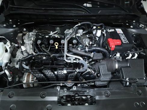 Used 2024 Nissan Altima 2.5 SV w/ SV Premium Package AWD/4WD image 36