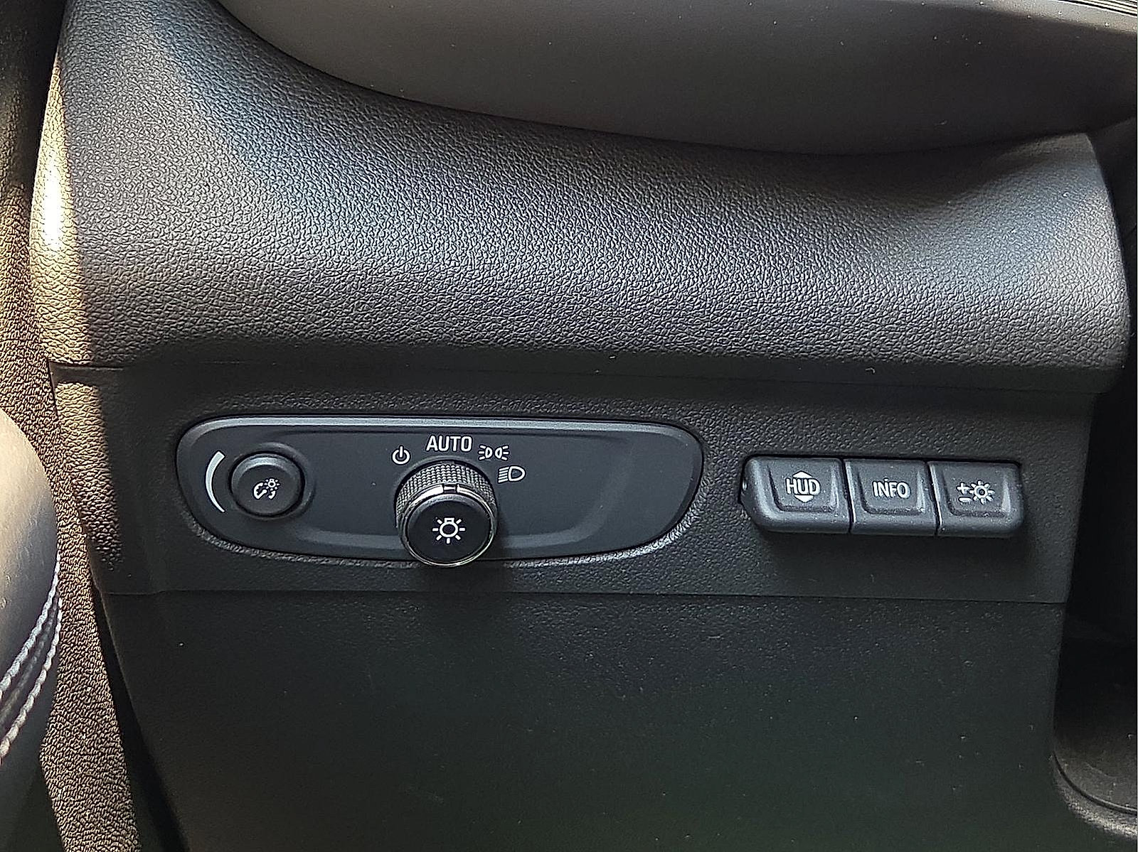 Used 2022 Buick Envision Essence w/ Technology Package I AWD/4WD image 20