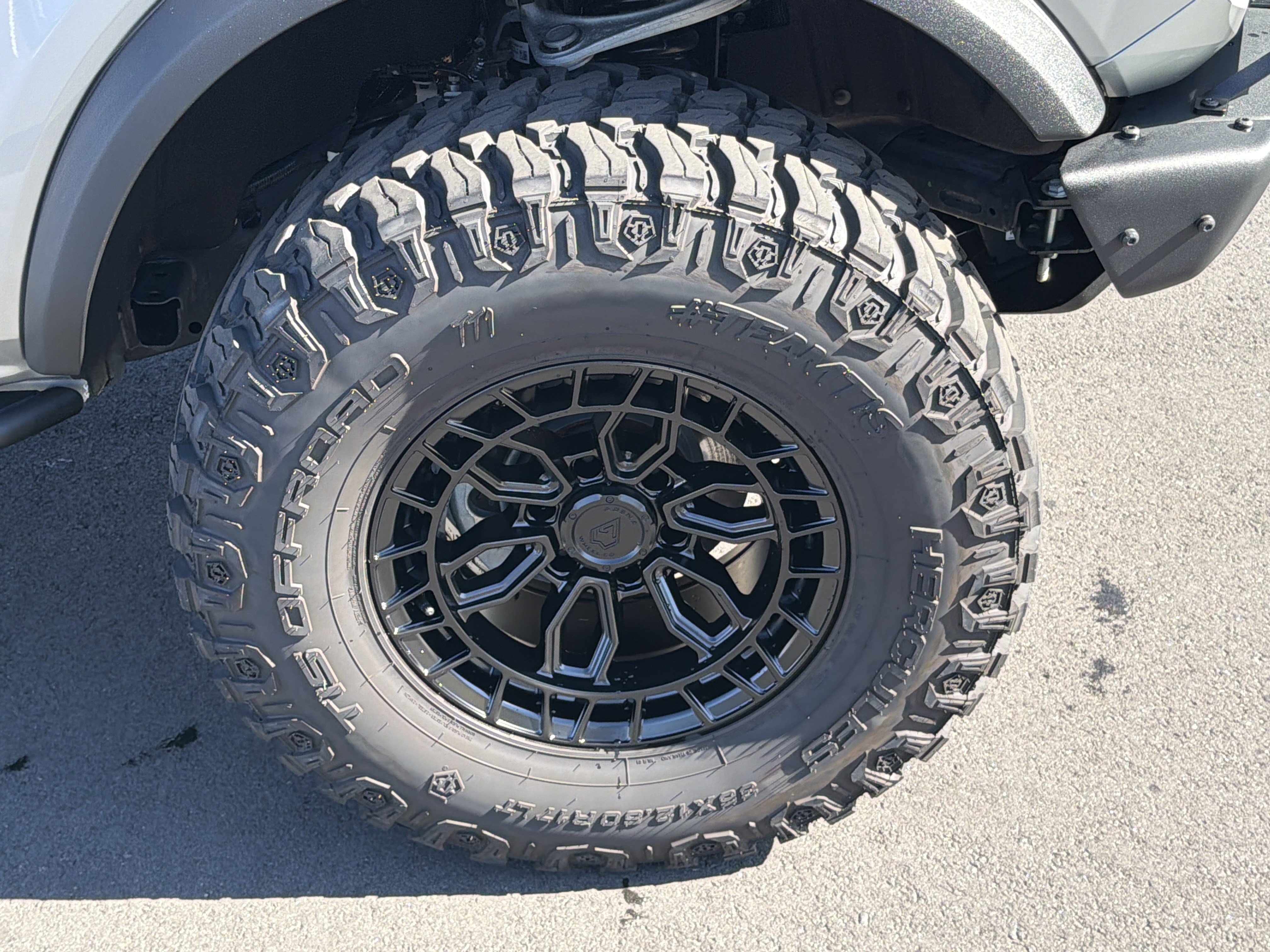 Used 2024 Ford Bronco Black Diamond AWD/4WD image 13