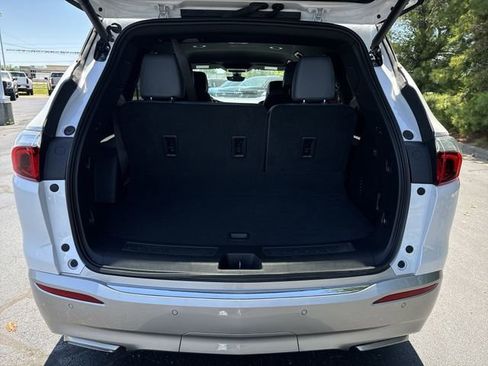 Used 2024 Buick Enclave Premium FWD image 17