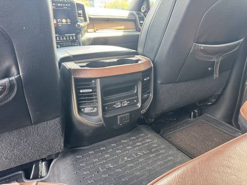Used 2022 RAM 2500 Limited AWD/4WD image 7