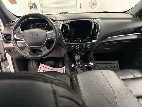Used 2023 Chevrolet Traverse RS w/ LPO, Floor Liner Package FWD image 14