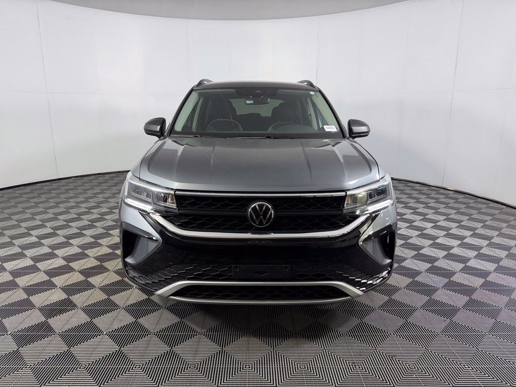 Used 2024 Volkswagen Taos S w/ MDO Package FWD image 4